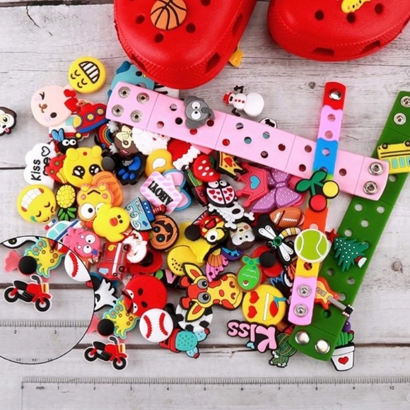 💕100 Crocs Shoe Charms Jibbitz New 💕 - Picture 2 of 2